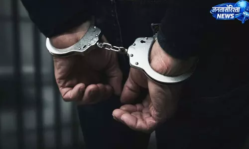 महिला से पति के सामने किया गैंगरेप, 4 आरोपियों को पुलिस ने किया गिरफ्तार
